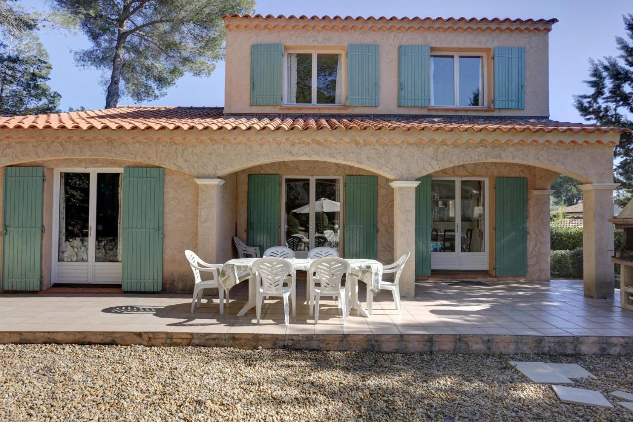 Villa 8 Pers, Climatisee, Piscine Chauffee, Un Havre De Paix Sous Les Pins Parasols Roquebrune-sur Argens Exteriör bild